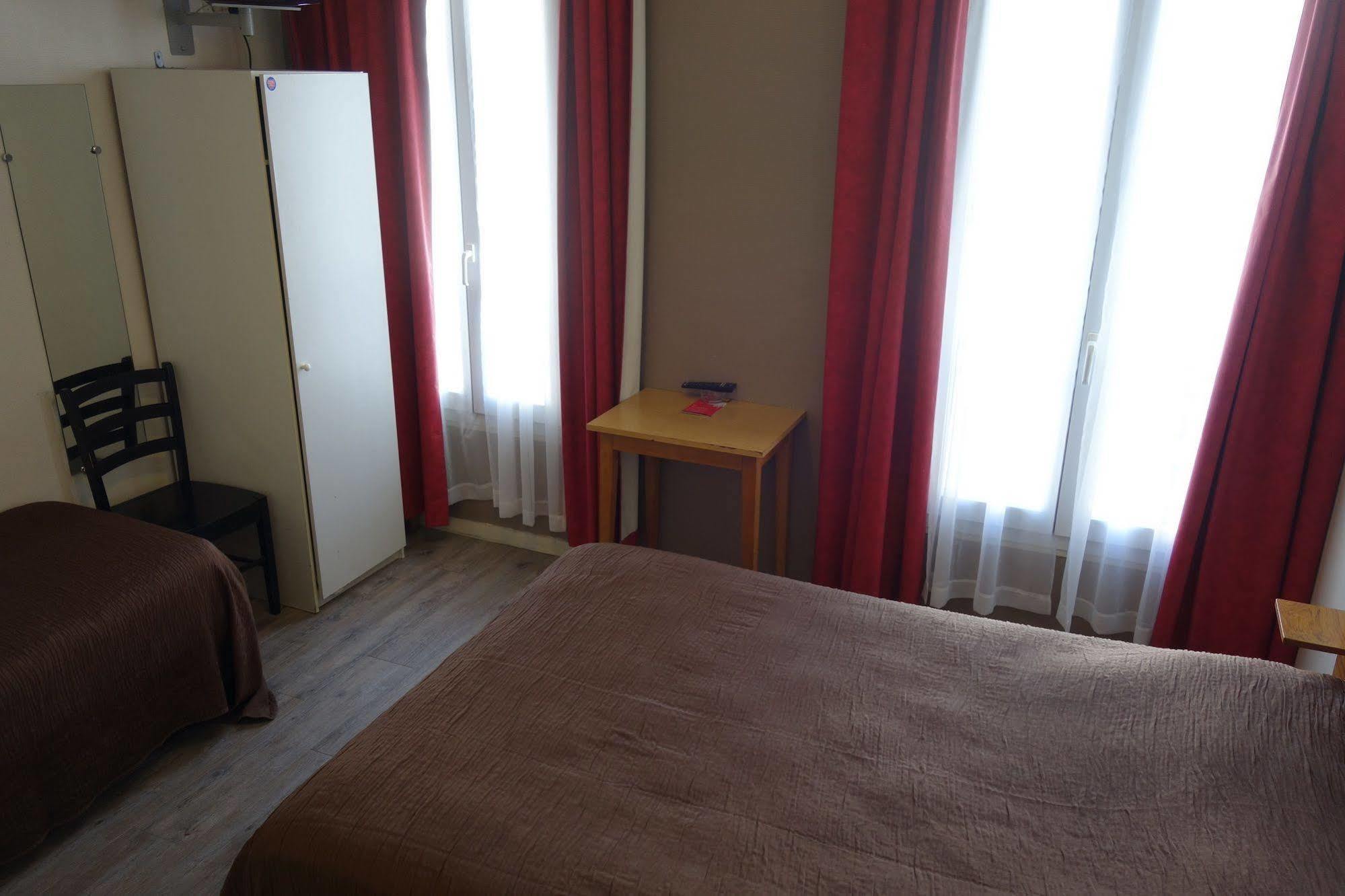 Hotel Acacia Parigi