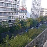 Acacia Hotel