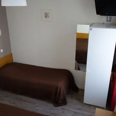 Acacia Hotel